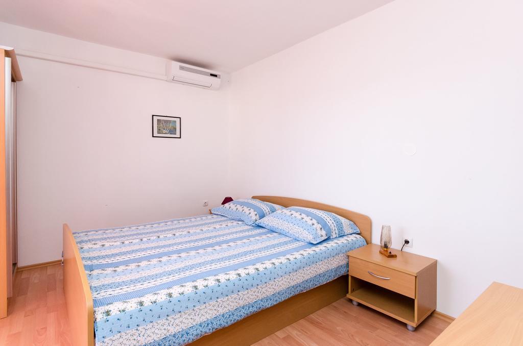 Apartments Dragan Lopar Bagian luar foto