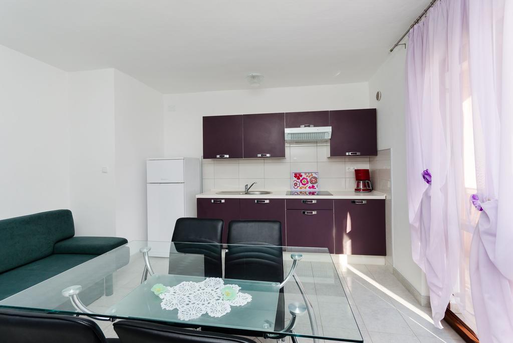 Apartments Dragan Lopar Bagian luar foto