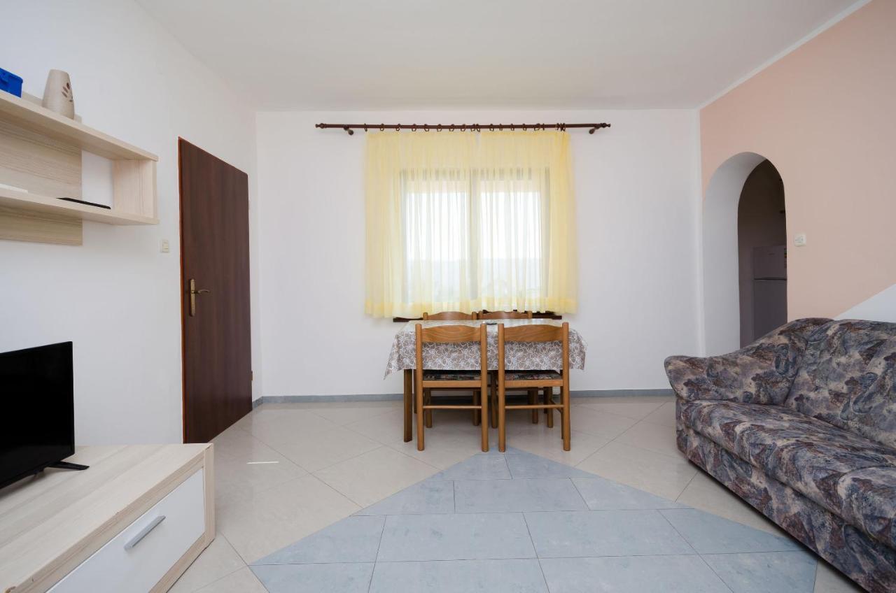 Apartments Dragan Lopar Bagian luar foto